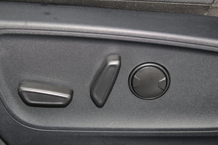 Vehicle Image 37