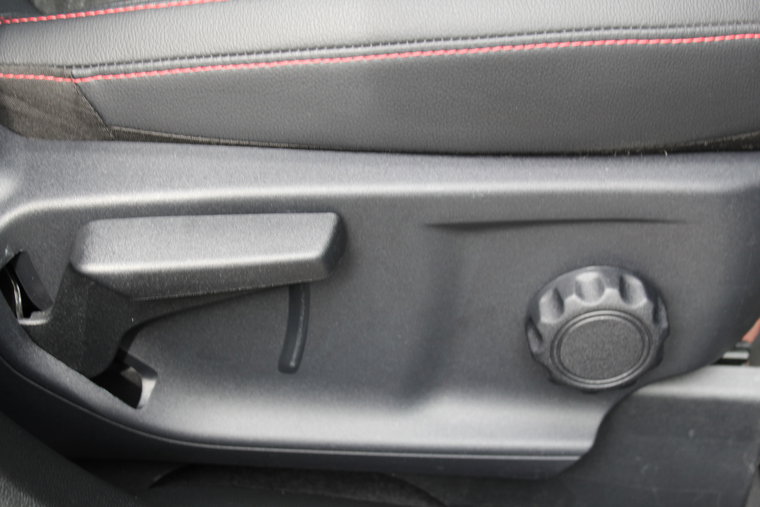 Vehicle Image 38