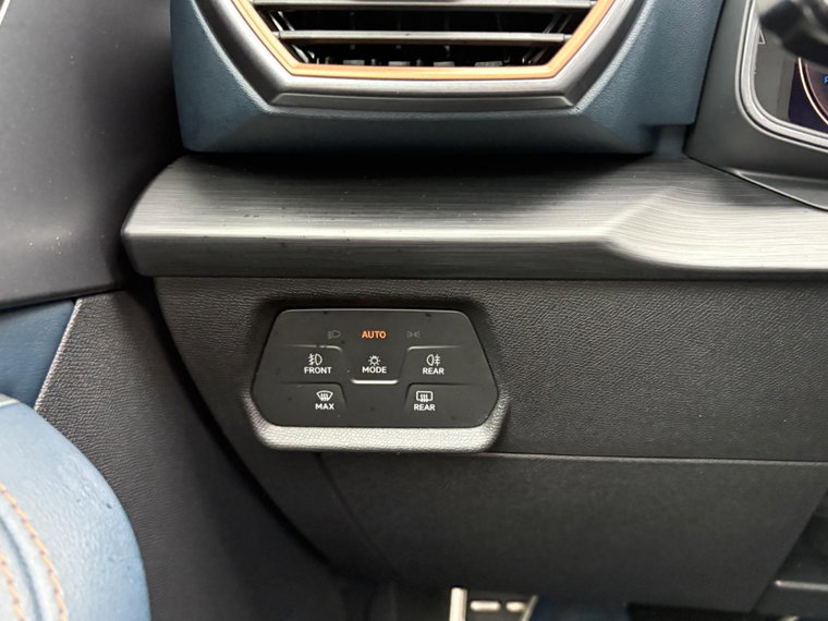 Vehicle Image 26