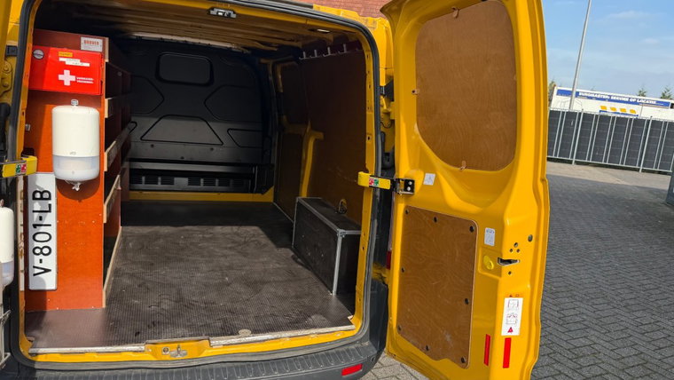 Vehicle Image 13