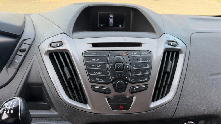 Vehicle Image 21