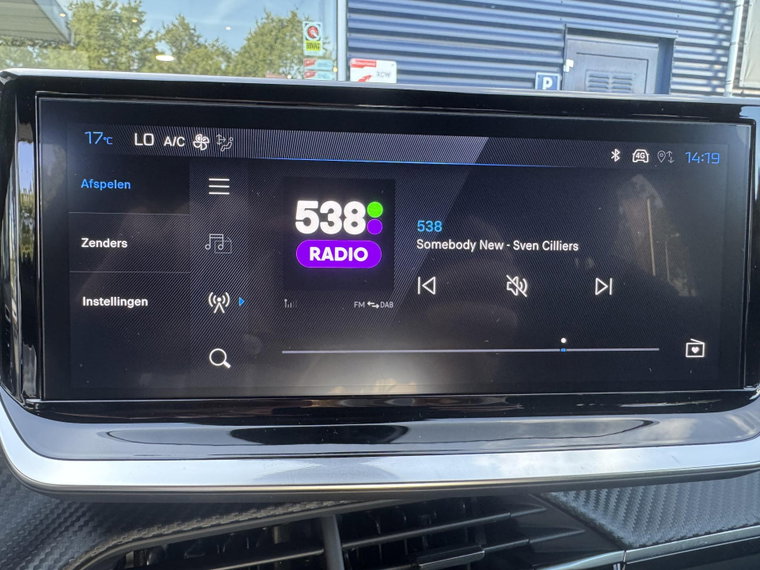Vehicle Image 21