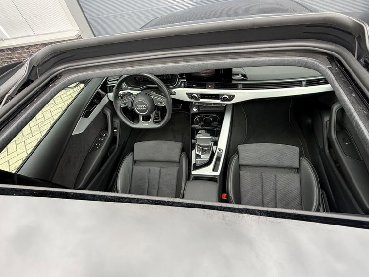 Vehicle Image 24