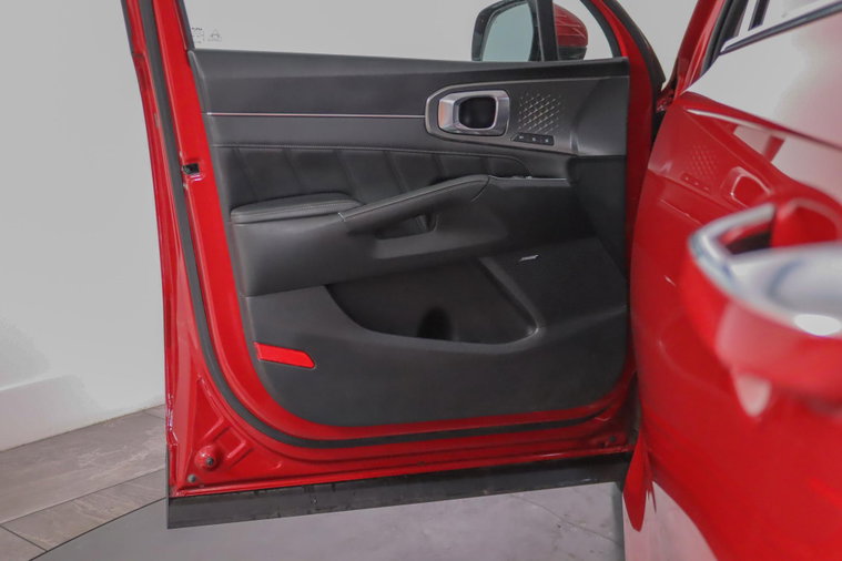 Vehicle Image 24