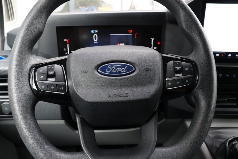 Vehicle Image 26