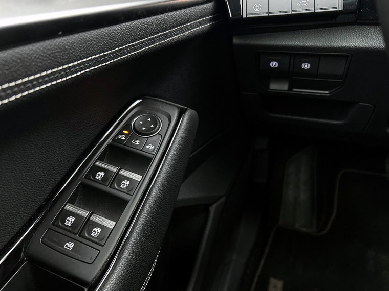 Vehicle Image 40