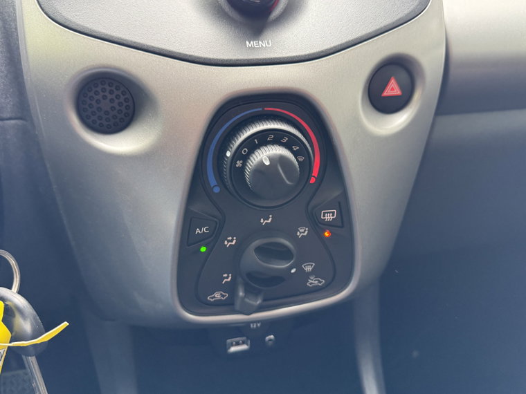 Vehicle Image 15
