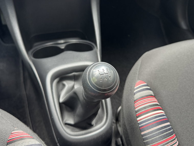 Vehicle Image 17