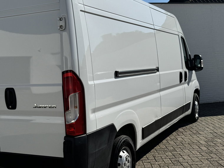 Vehicle Image 40