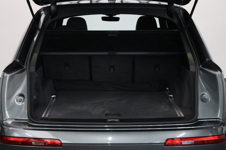 Vehicle Image 30