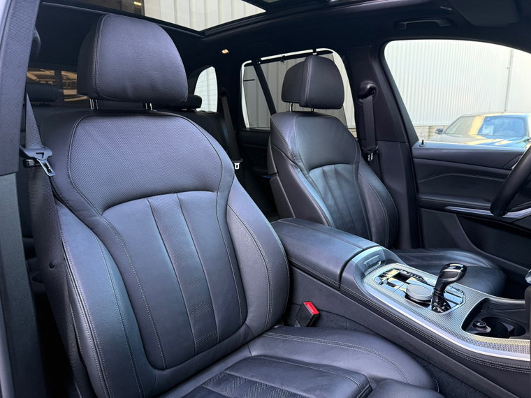 Vehicle Image 33