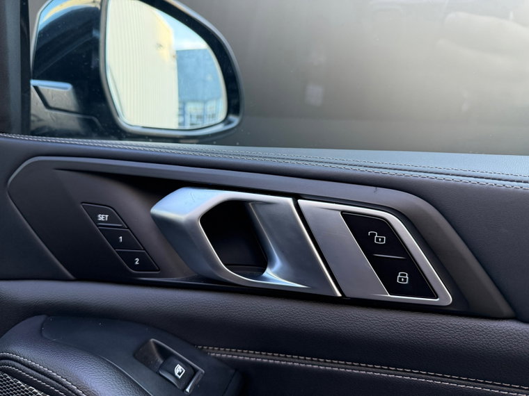 Vehicle Image 36