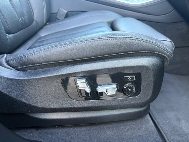 Vehicle Image 39