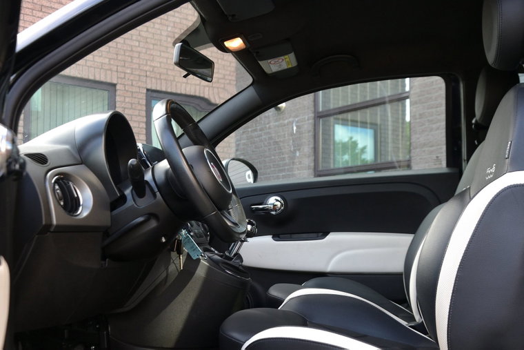 Vehicle Image 8