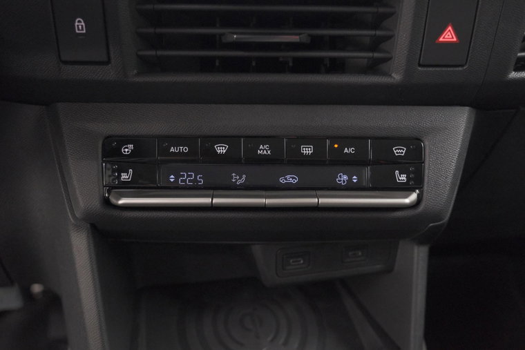 Vehicle Image 42