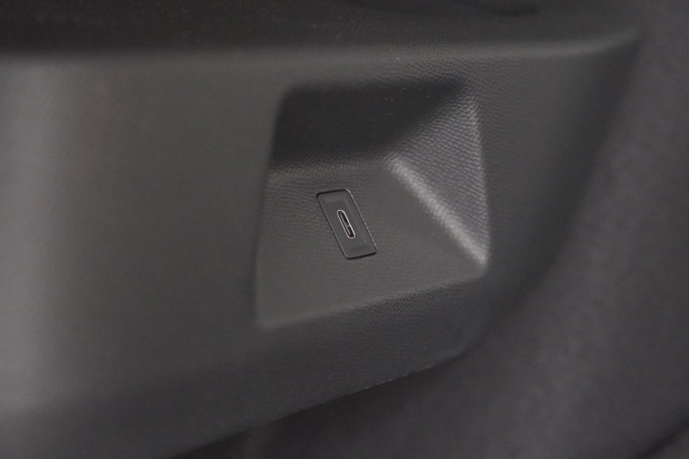 Vehicle Image 60