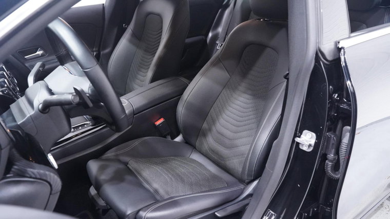 Vehicle Image 40
