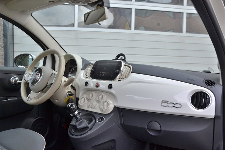 Vehicle Image 12