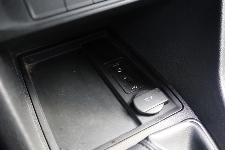 Vehicle Image 25