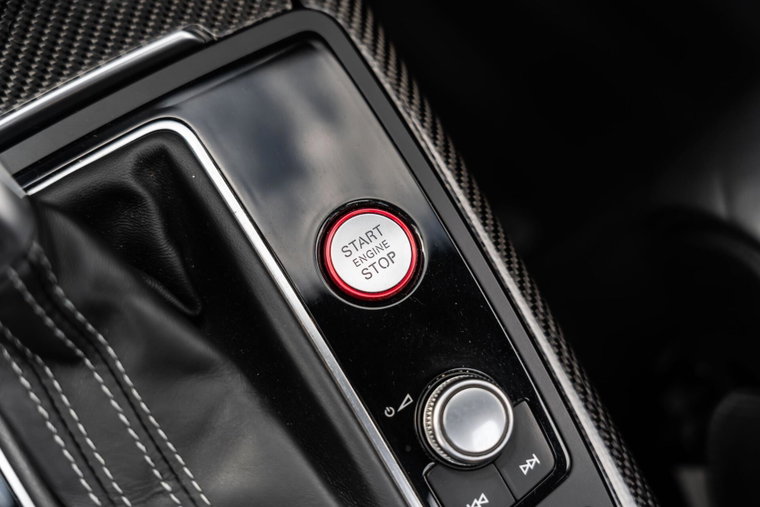 Vehicle Image 32