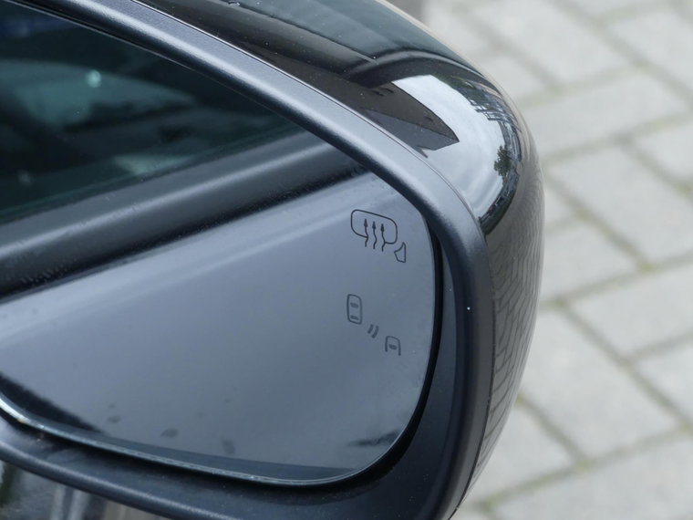 Vehicle Image 28