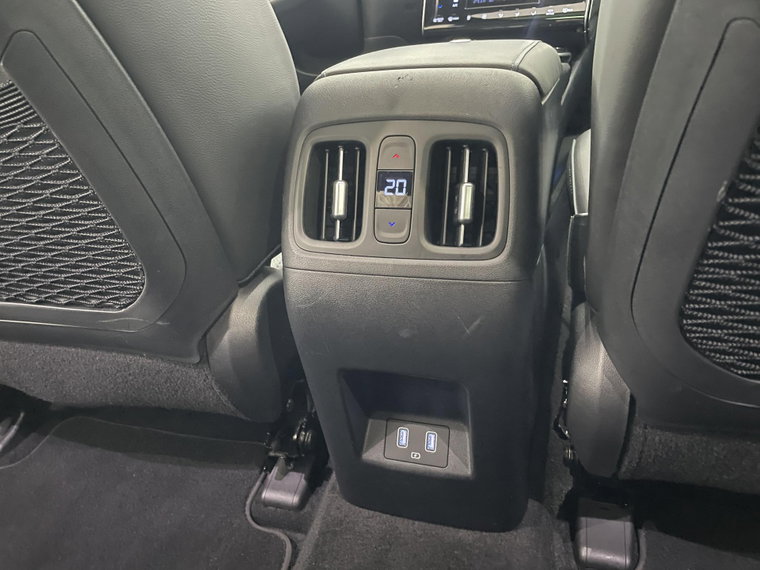 Vehicle Image 39