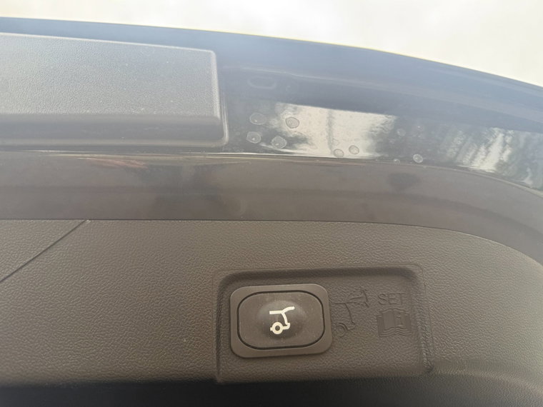 Vehicle Image 29