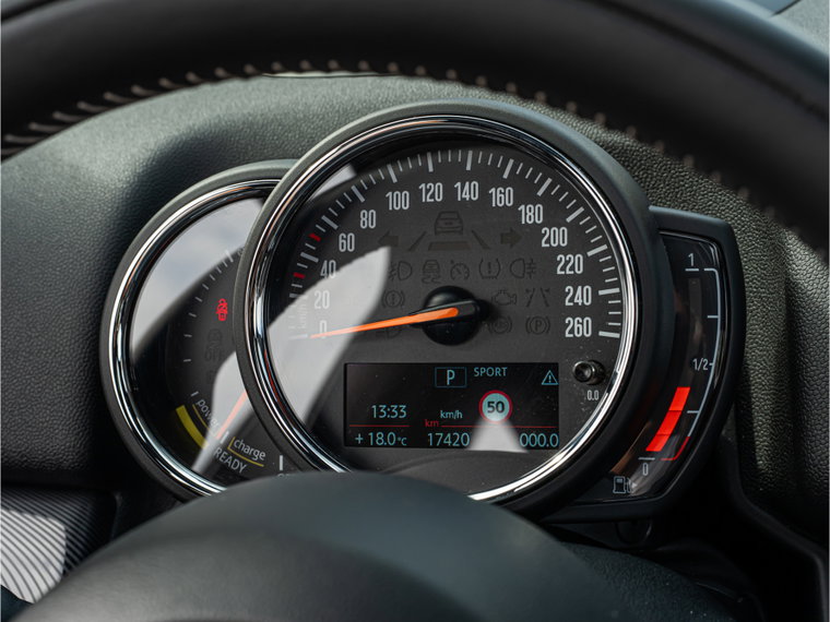 Vehicle Image 21
