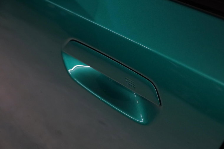 Vehicle Image 43
