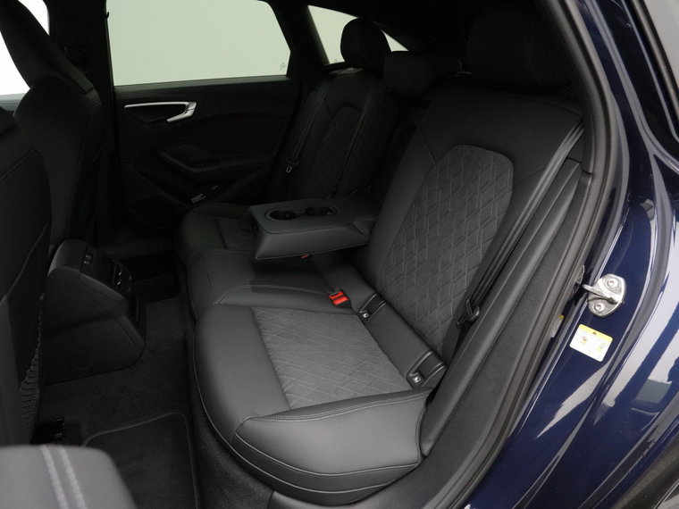Vehicle Image 53