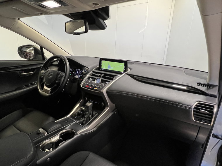 Vehicle Image 23