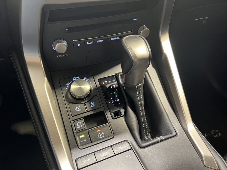 Vehicle Image 38