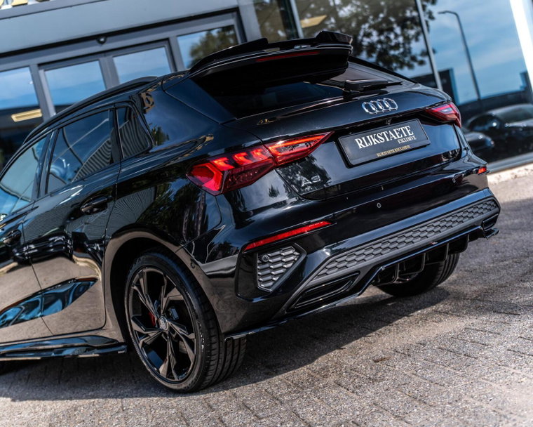 Vehicle Image 40