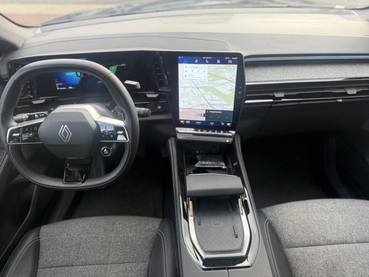 Vehicle Image 32