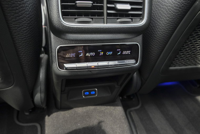 Vehicle Image 45