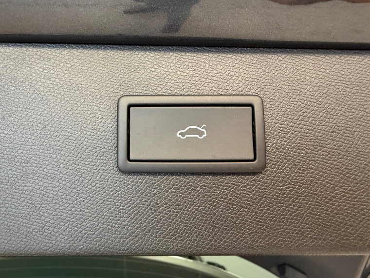 Vehicle Image 48