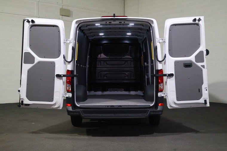 Vehicle Image 11