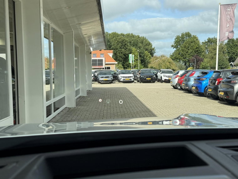 Vehicle Image 22