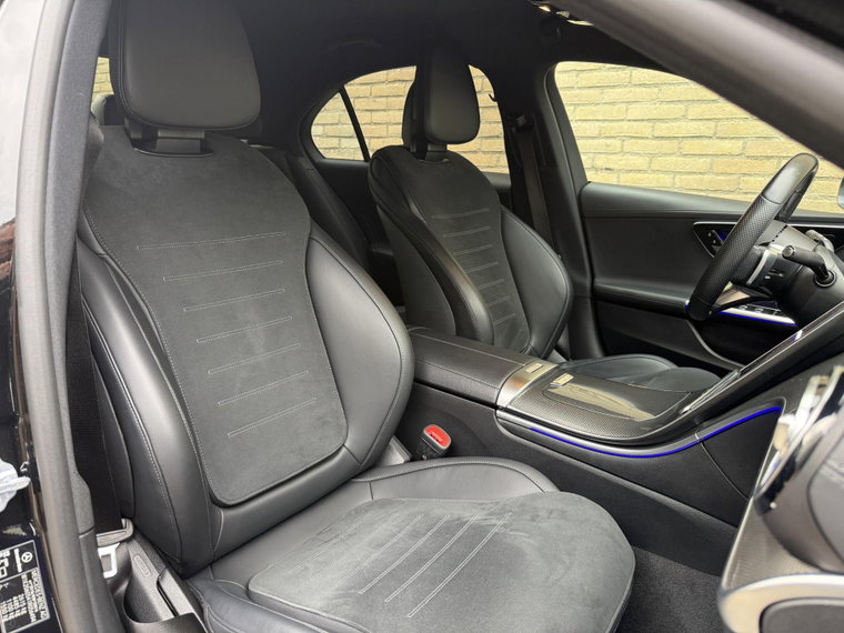 Vehicle Image 28