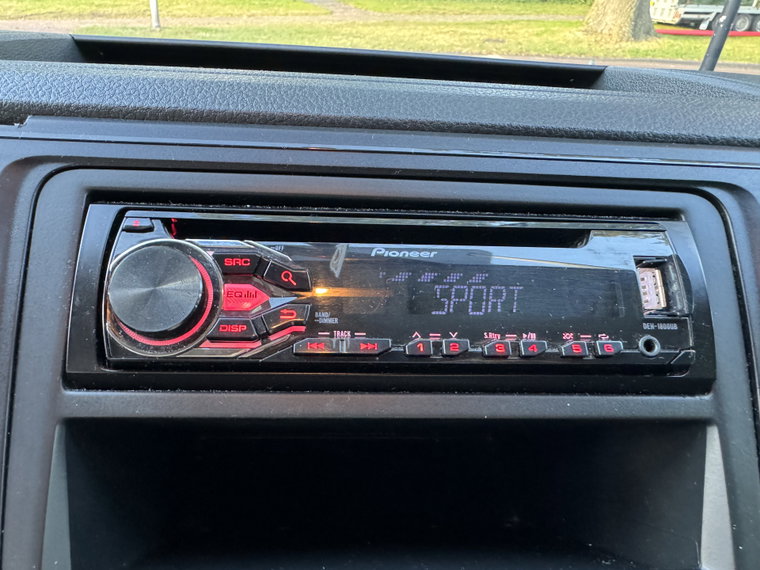 Vehicle Image 22