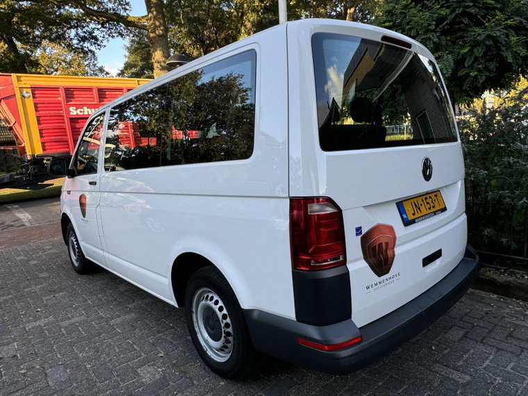 Vehicle Image 28
