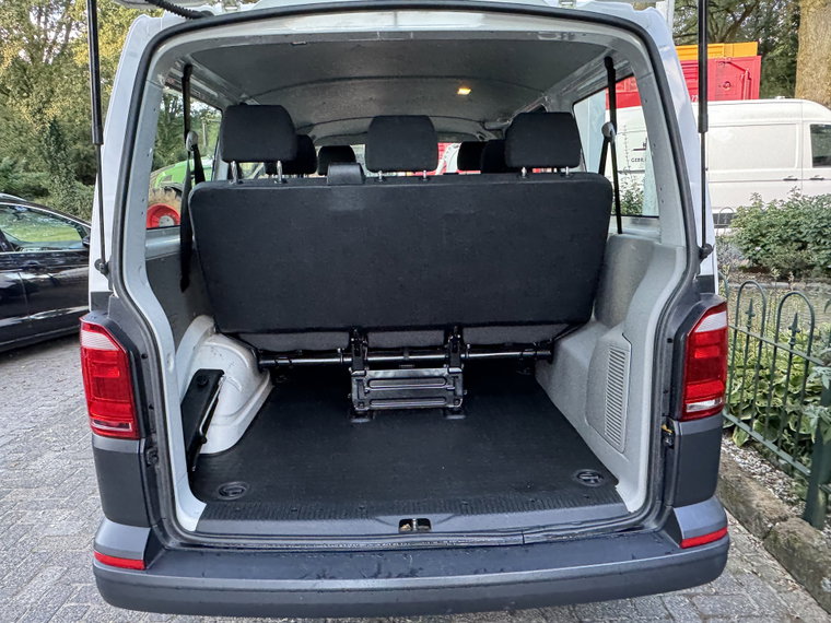 Vehicle Image 33