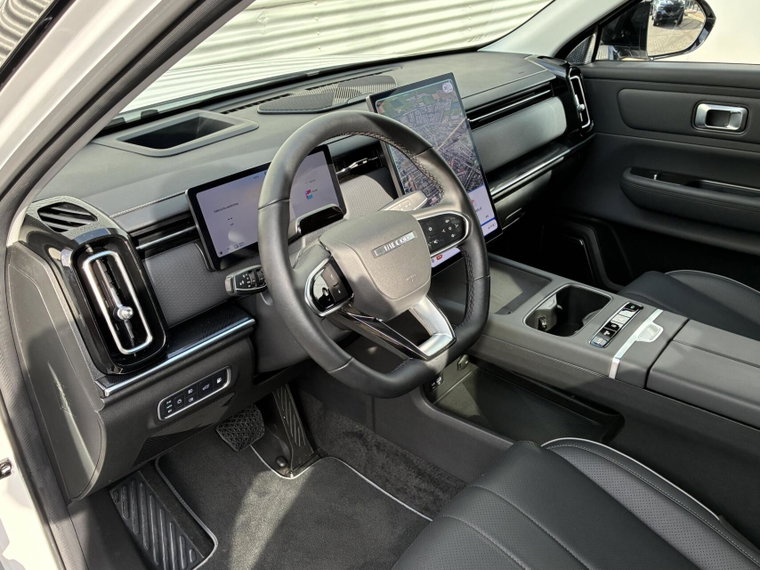 Vehicle Image 30
