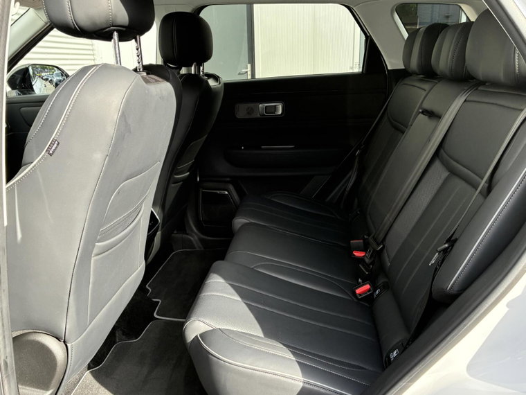 Vehicle Image 33