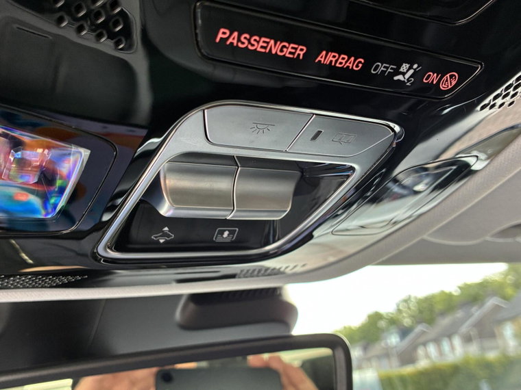 Vehicle Image 38