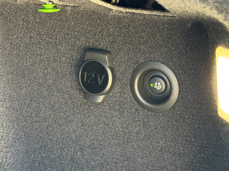 Vehicle Image 38