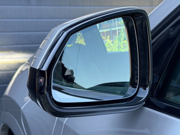 Vehicle Image 40