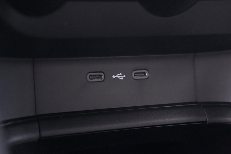 Vehicle Image 34