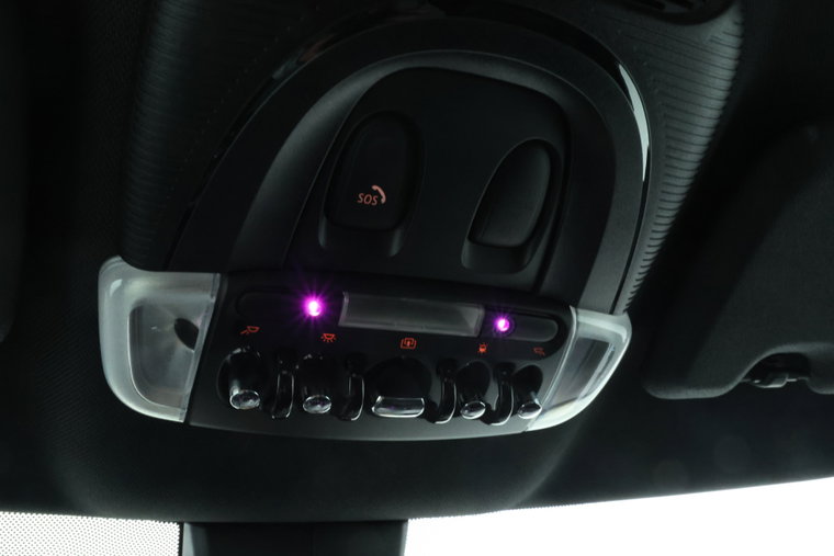 Vehicle Image 38