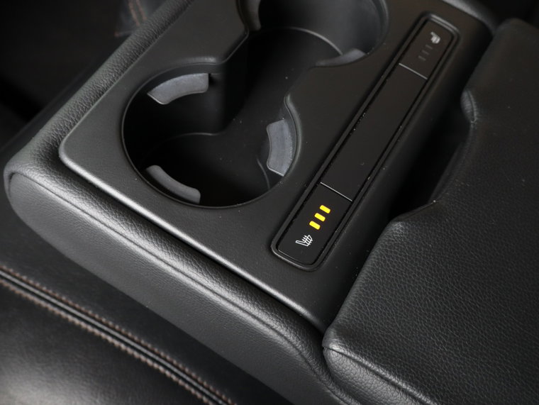 Vehicle Image 38